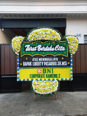 Papan Bunga Duka di Megamendung