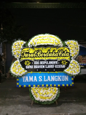 Papan Bunga Duka di Megamendung